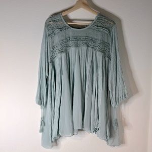 Free People flowy boho tunic mint color sz medium lace tassel detail sleeve